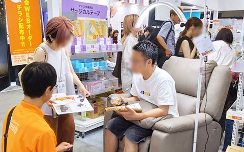 大人気の電動垂直昇降ソファ