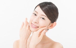 頭皮を引き締めてリフトアップ！