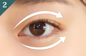 目もと2